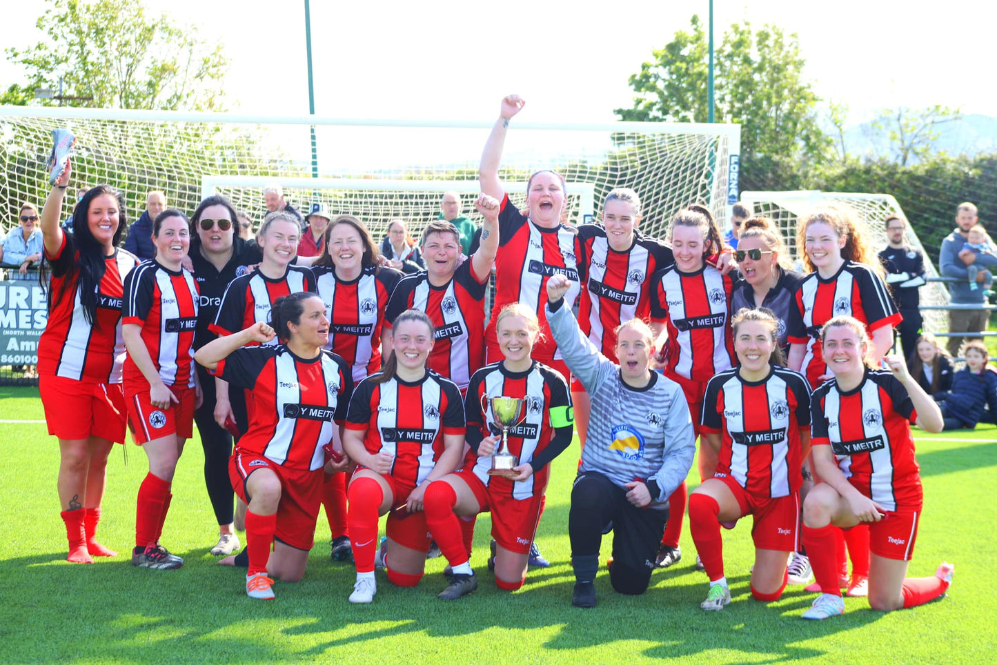 Noddi Chwaraewr Tim Cyntaf Merched / Women's First Team Player Sponsor